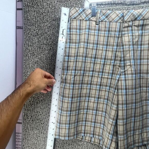 Walter Hagen Golf Shorts Mens 34 Multicolor Plaid Casual Flat Front Belt Loops - Picture 3 of 13